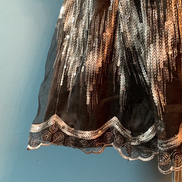 Sequined Party Dress - Picture 3 of 8